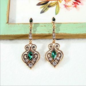 LAST ONE! Vintage Boho Green Antique Gold Earring